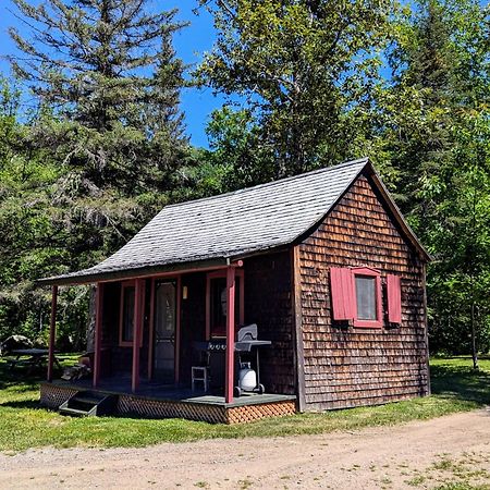 Villa Rivière Petit Saguenay Esterno foto