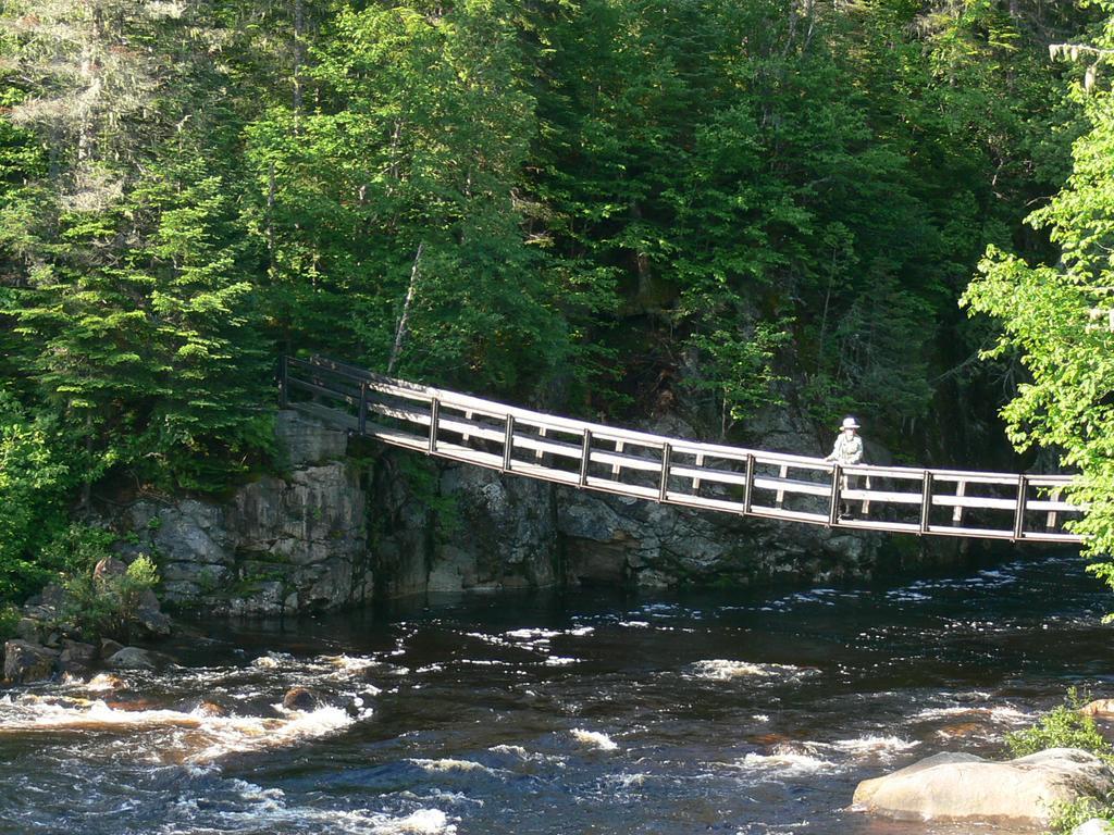 Villa Rivière Petit Saguenay Esterno foto