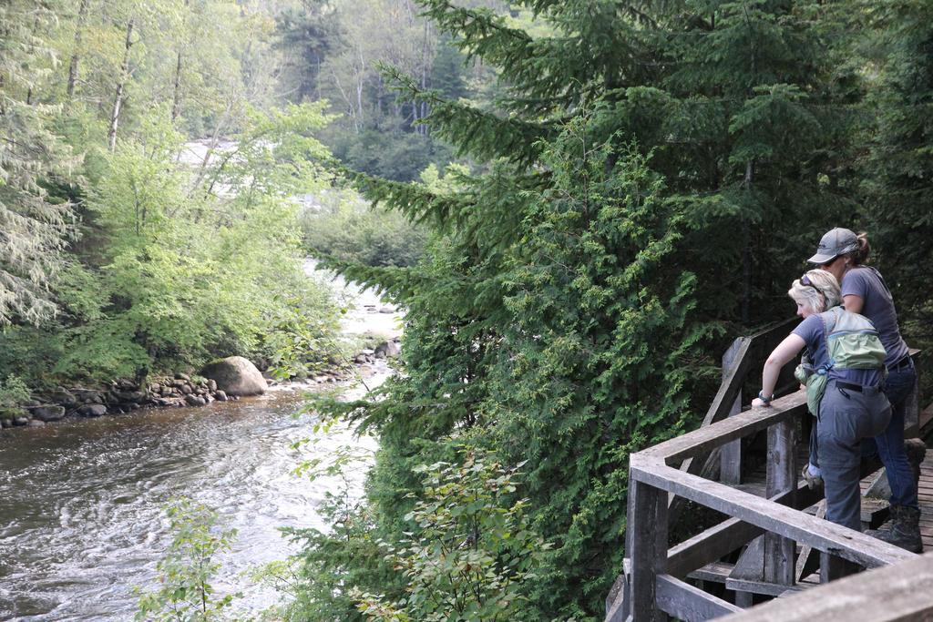 Villa Rivière Petit Saguenay Esterno foto