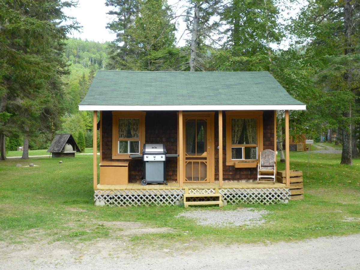 Villa Rivière Petit Saguenay Esterno foto